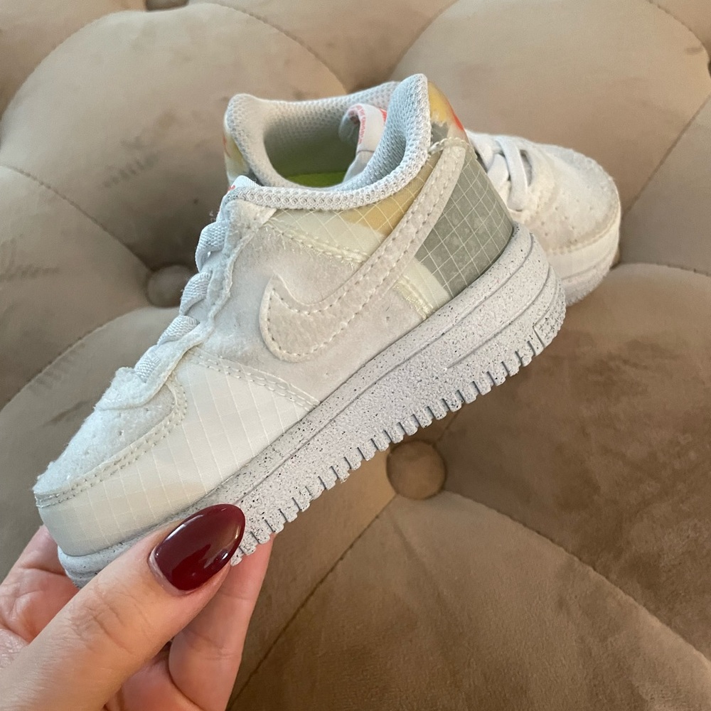Nike Force 1 Crater. Baby/Toddler Shoes
White/Orange/White. Size 5C